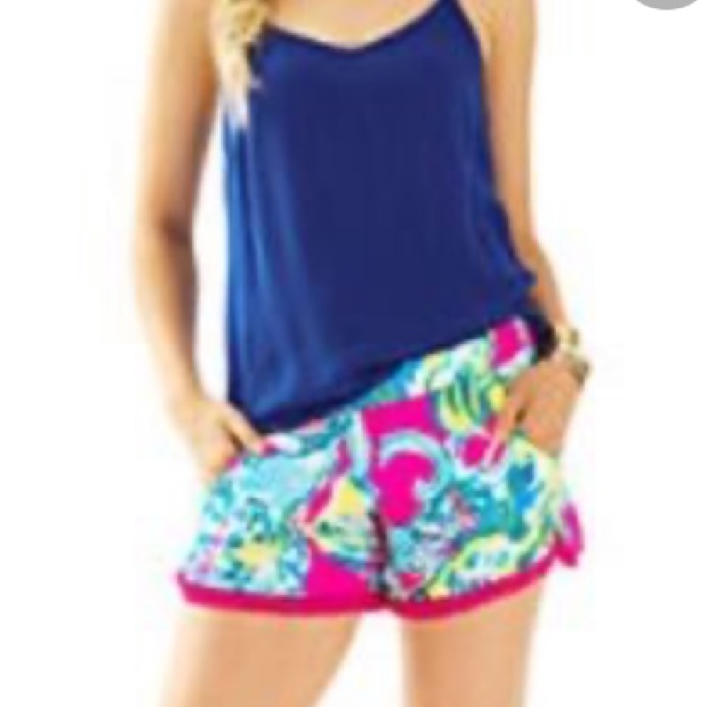 Lily Pulitzer cocoa short large magenta EUC